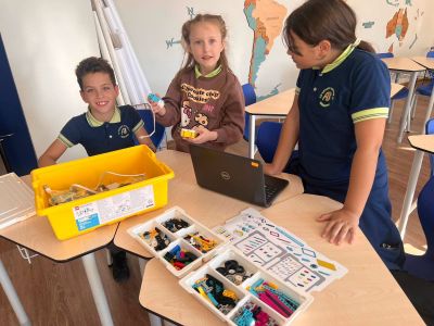 С LEGO срещу агресията в СУ "Екзарх Антим I" учениците се учат да решават споровете в екип! 3