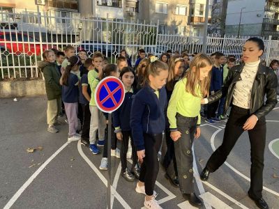 Отивам и се връщам безопасно от училище 3