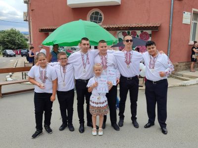 Отлично представяне на нашите гайдари  1